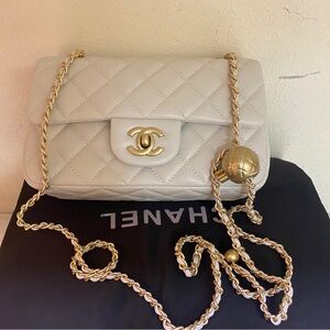 CHANEL Quilted Shoulder Flap Bag in Cream with Gold Hardware